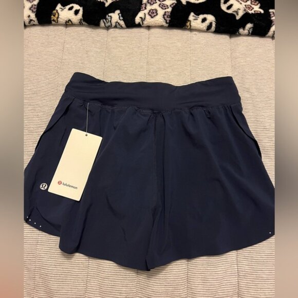 Lululemon Fast and Free Shorts in Night Sea Size 6 - Picture 1 of 4